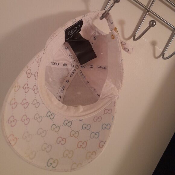 Authentic white Gucci monogram hat/cap. - Picture 8 of 11